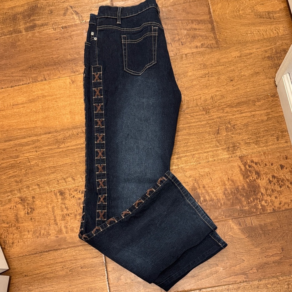 VTG DHG  NWOT Women's Dark Blue Jeans with leather Stitching